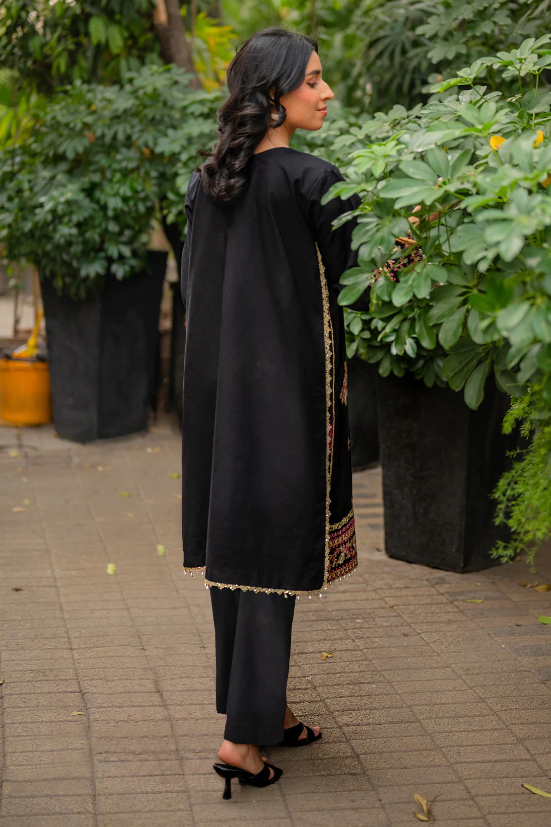 Embroidered - 2 Pc Lawn Suit - Image 5