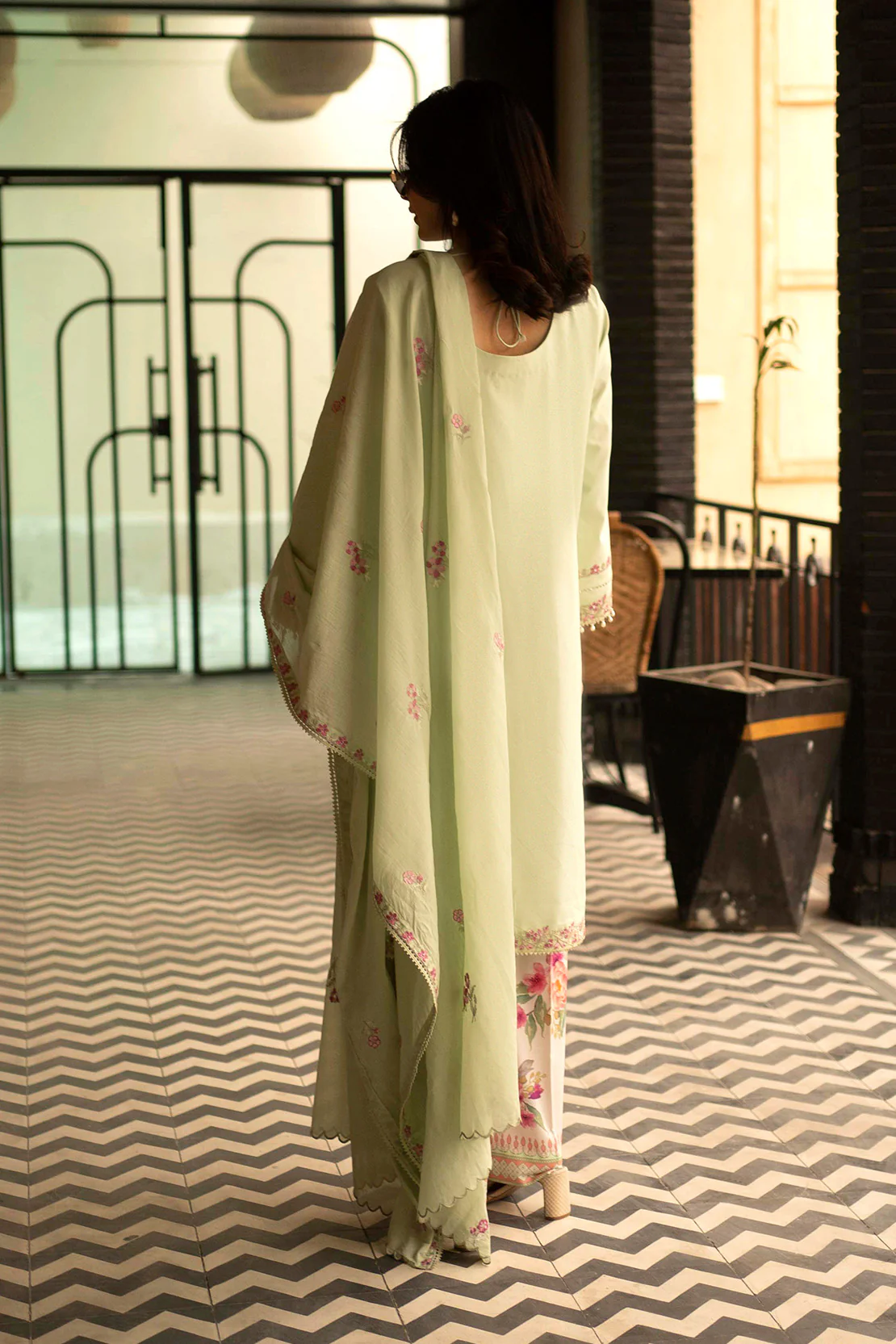 Embroidered - 3 Pc Lawn Suit (Lawn Dupatta) - Image 3