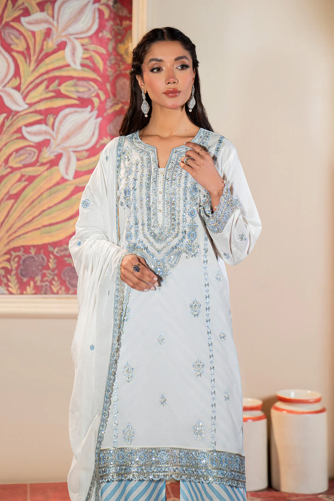 Embroidered - 3 Pc Lawn Suit (Lawn Dupatta) - Image 4
