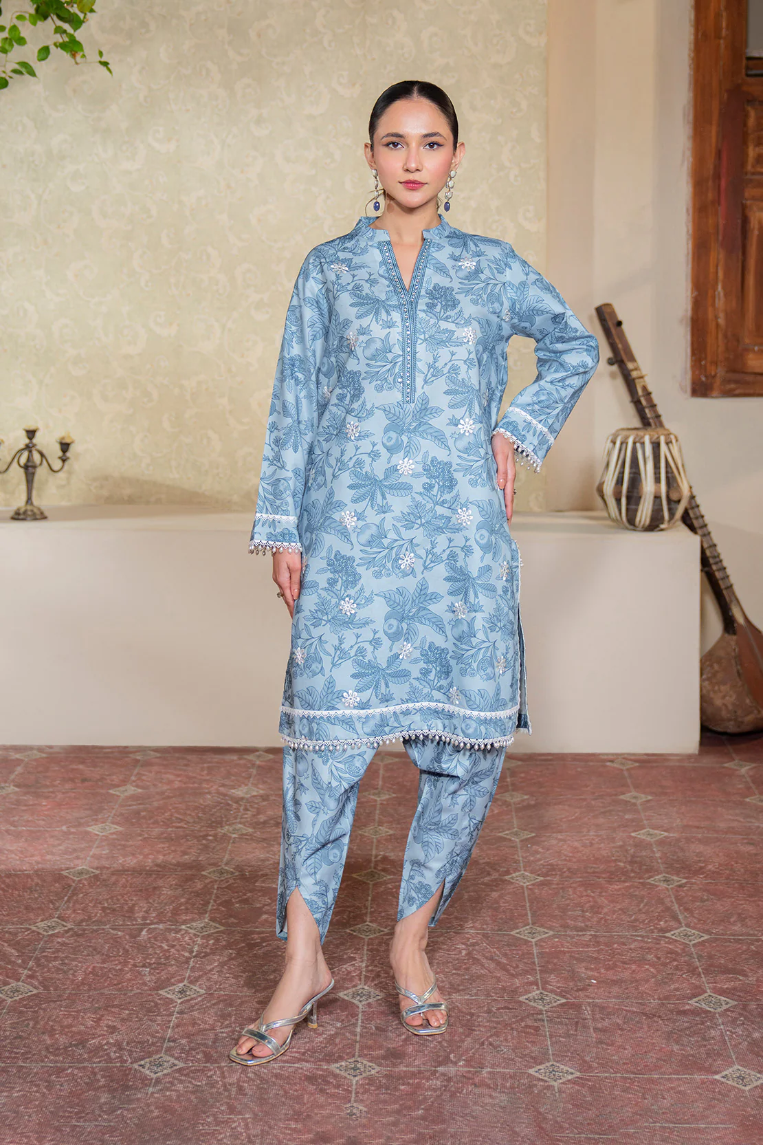 Embroidered - 2 Pc Lawn Suit - Image 5