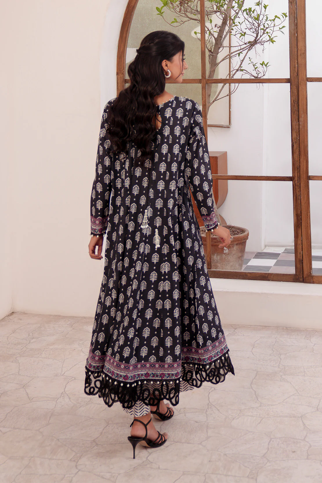 Printed - 2 Pc Lawn Suit - Image 4