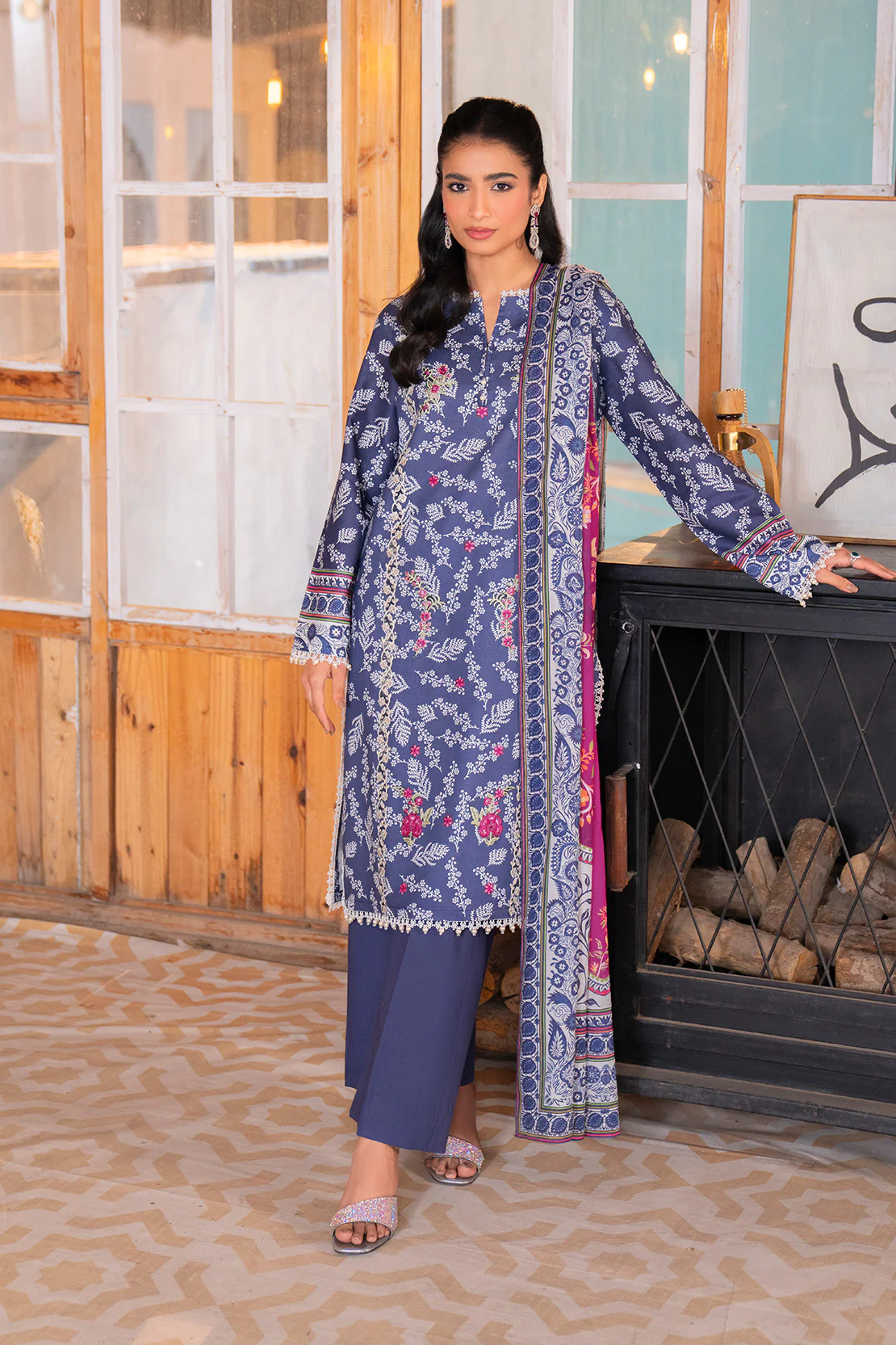 Embroidered - 2 Pc Lawn Suit (Lawn Dupatta) - Image 2