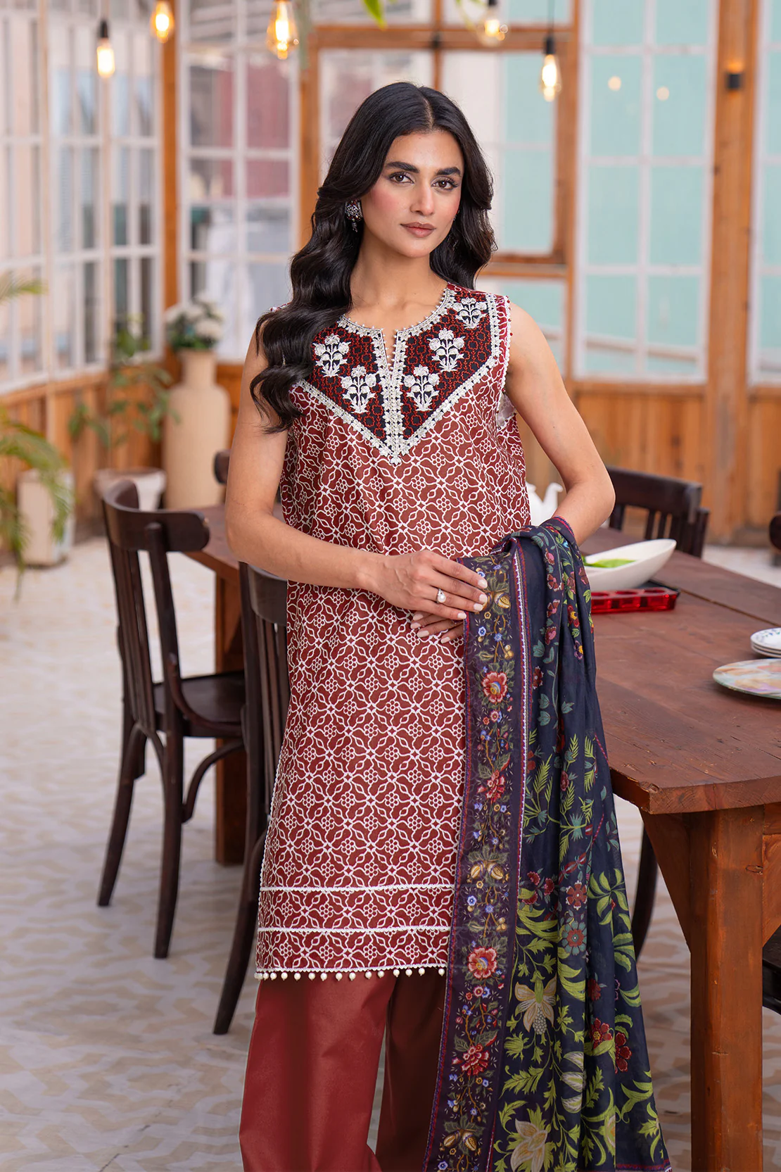 Embroidered - 2 Pc Lawn Suit (Lawn Dupatta) - Image 2