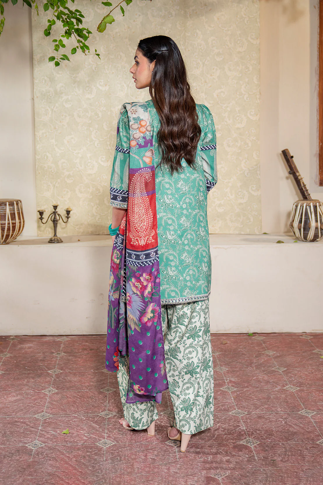 Embroidered - 3 Pc Lawn Suit (Lawn Dupatta) - Image 2