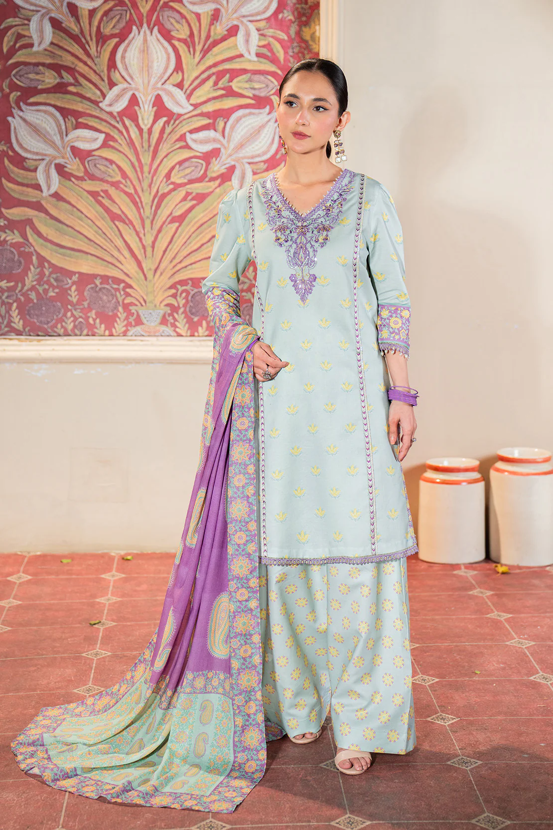Embroidered - 3 Pc Lawn Suit (Lawn Dupatta) - Image 4