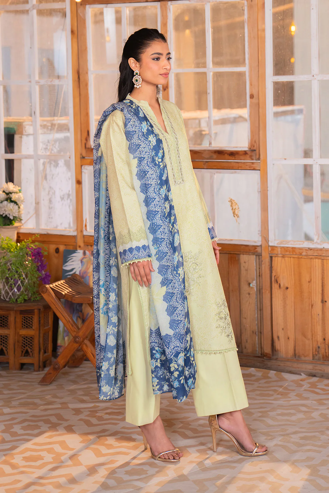 Embroidered - 3 Pc Lawn Suit (Lawn Dupatta) - Image 4