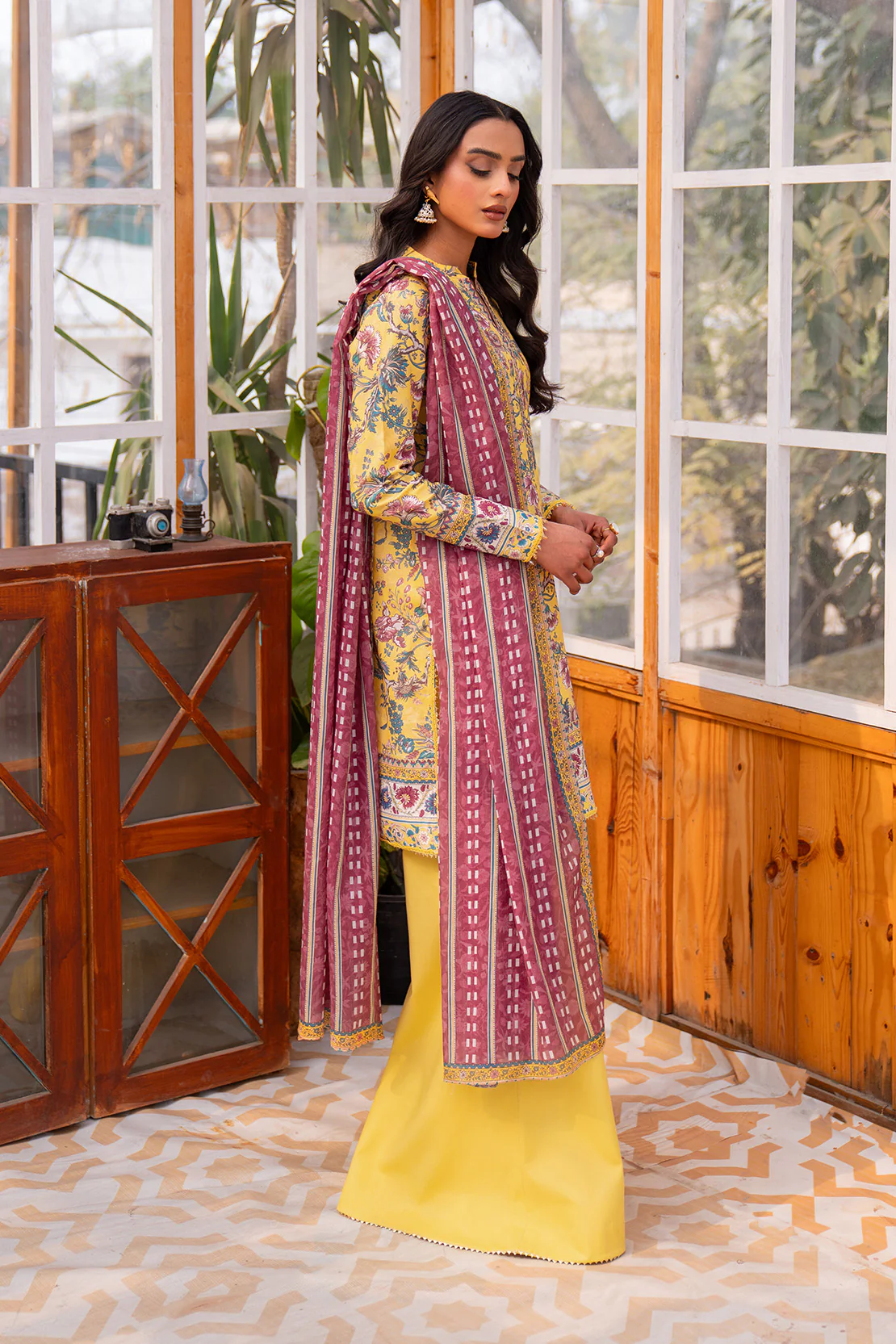 Printed - 3 Pc Lawn Suit (Lawn Dupatta) - Image 3