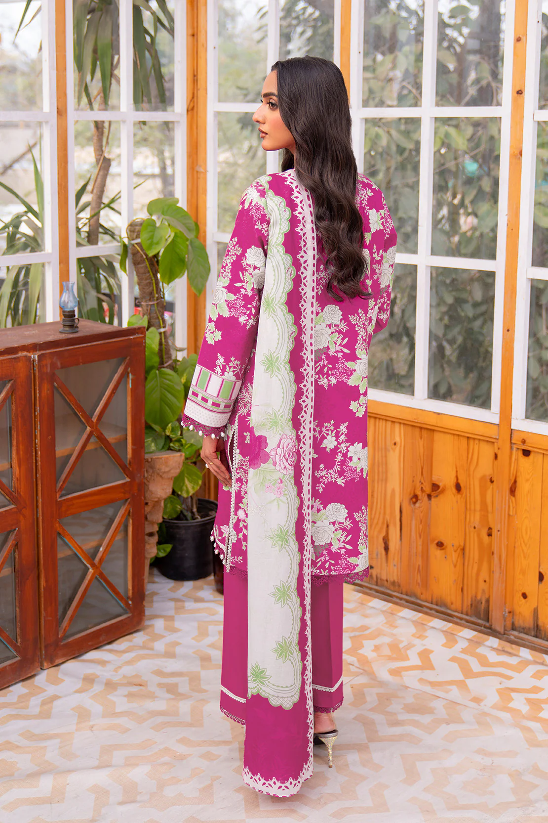 Printed - 3 Pc Lawn Suit (Lawn Dupatta) - Image 5
