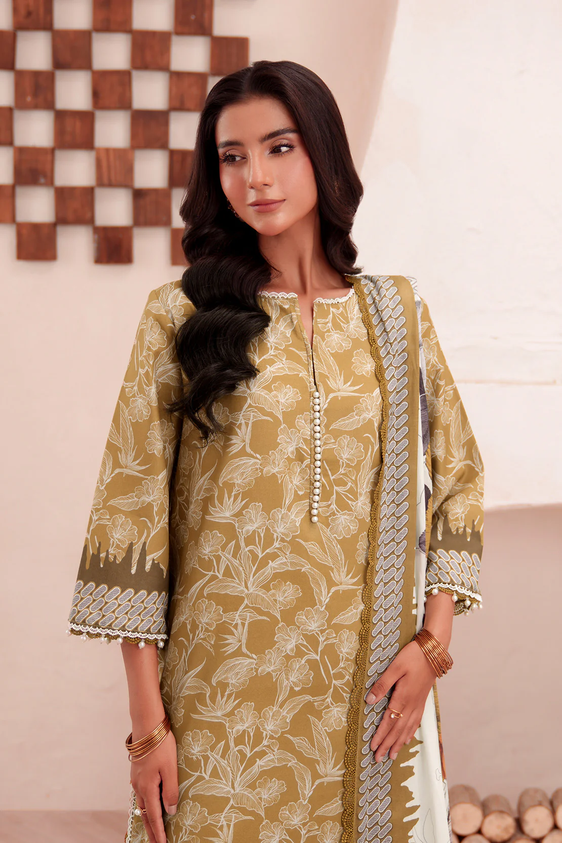 Printed - 3 Pc Lawn Suit (Lawn Dupatta) - Image 3