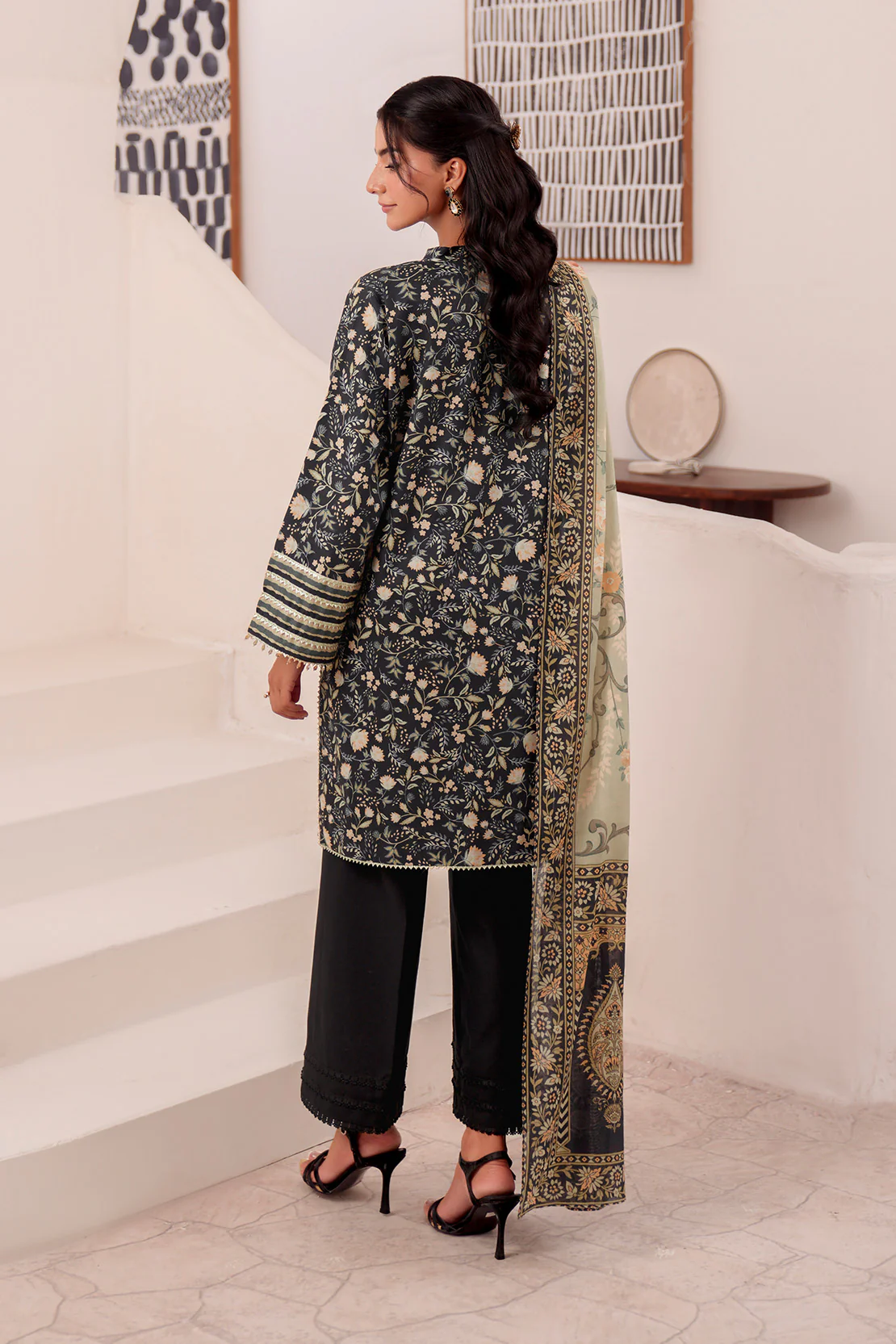 Printed - 3 Pc Lawn Suit (Lawn Dupatta) - Image 4