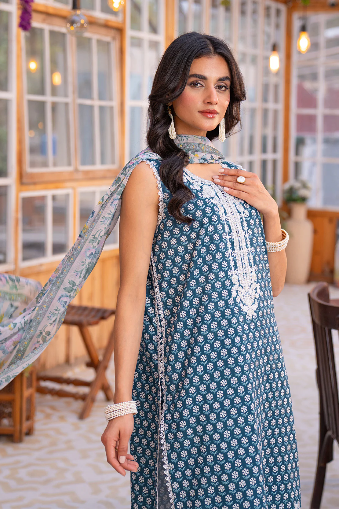 Embroidered - 2 Pc Lawn Suit - Image 3