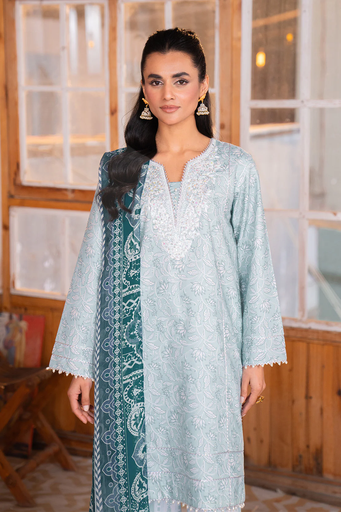 Embroidered - 2 Pc Lawn Suit - Image 4
