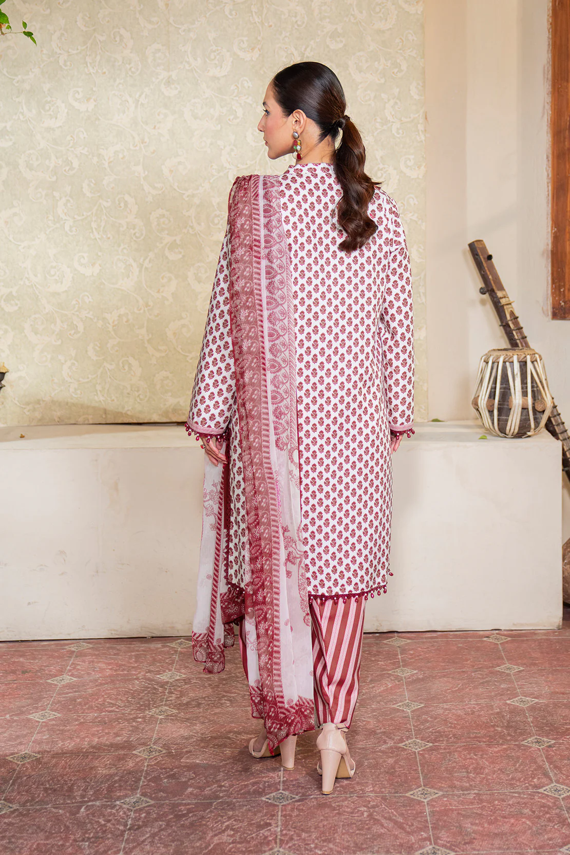 Printed - 2 Pc Lawn Suit - Image 4