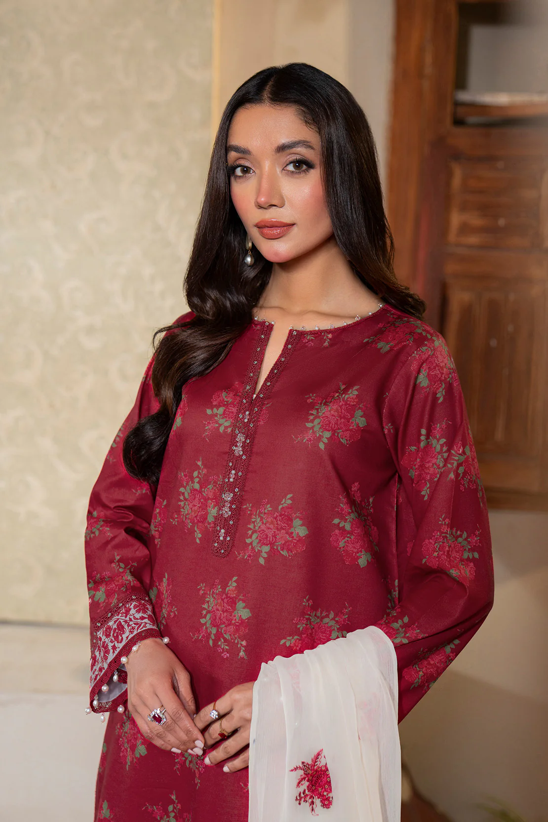 Embroidered - 3 Pc Lawn Suit - Image 4