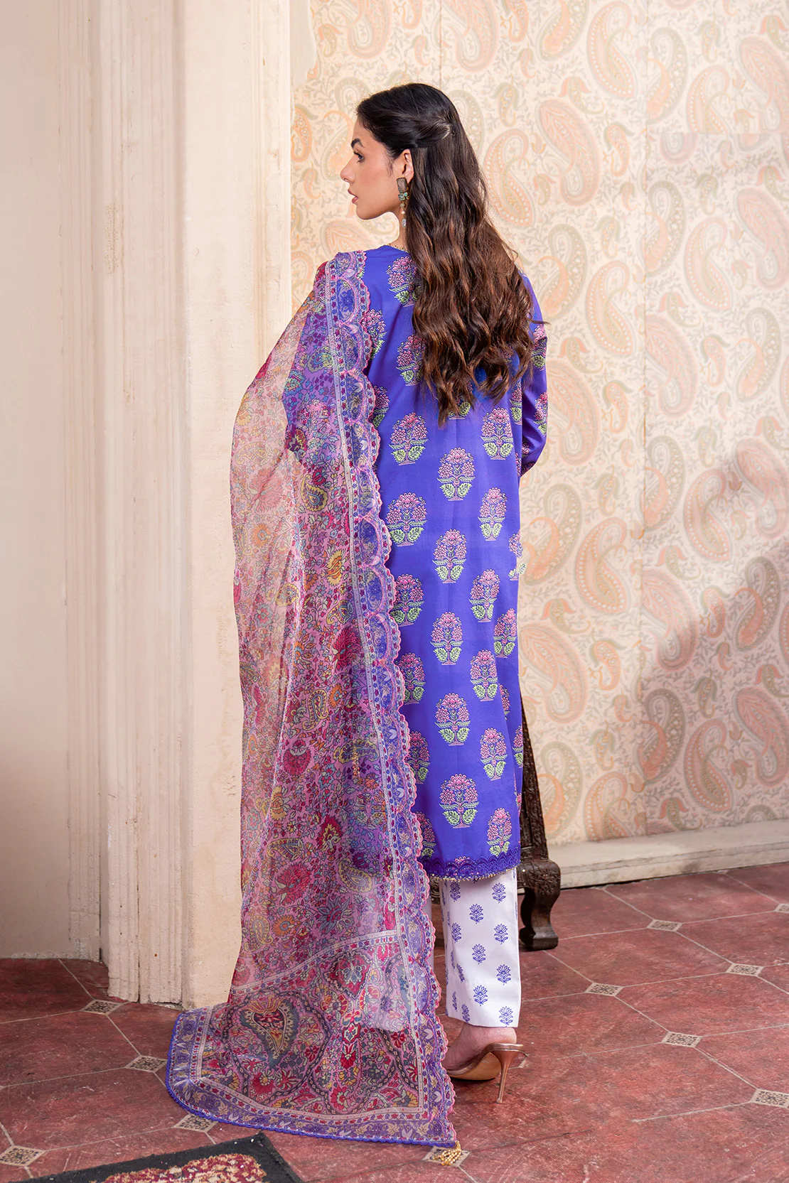 Embroidered - 3 Pc Lawn Suit (Organza Dupatta) - Image 5