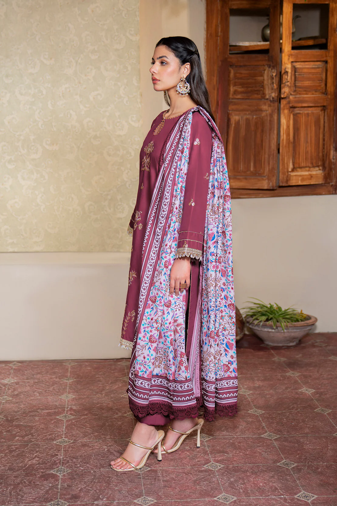 Embroidered - 3 Pc Lawn Suit (Lawn Dupatta) - Image 3