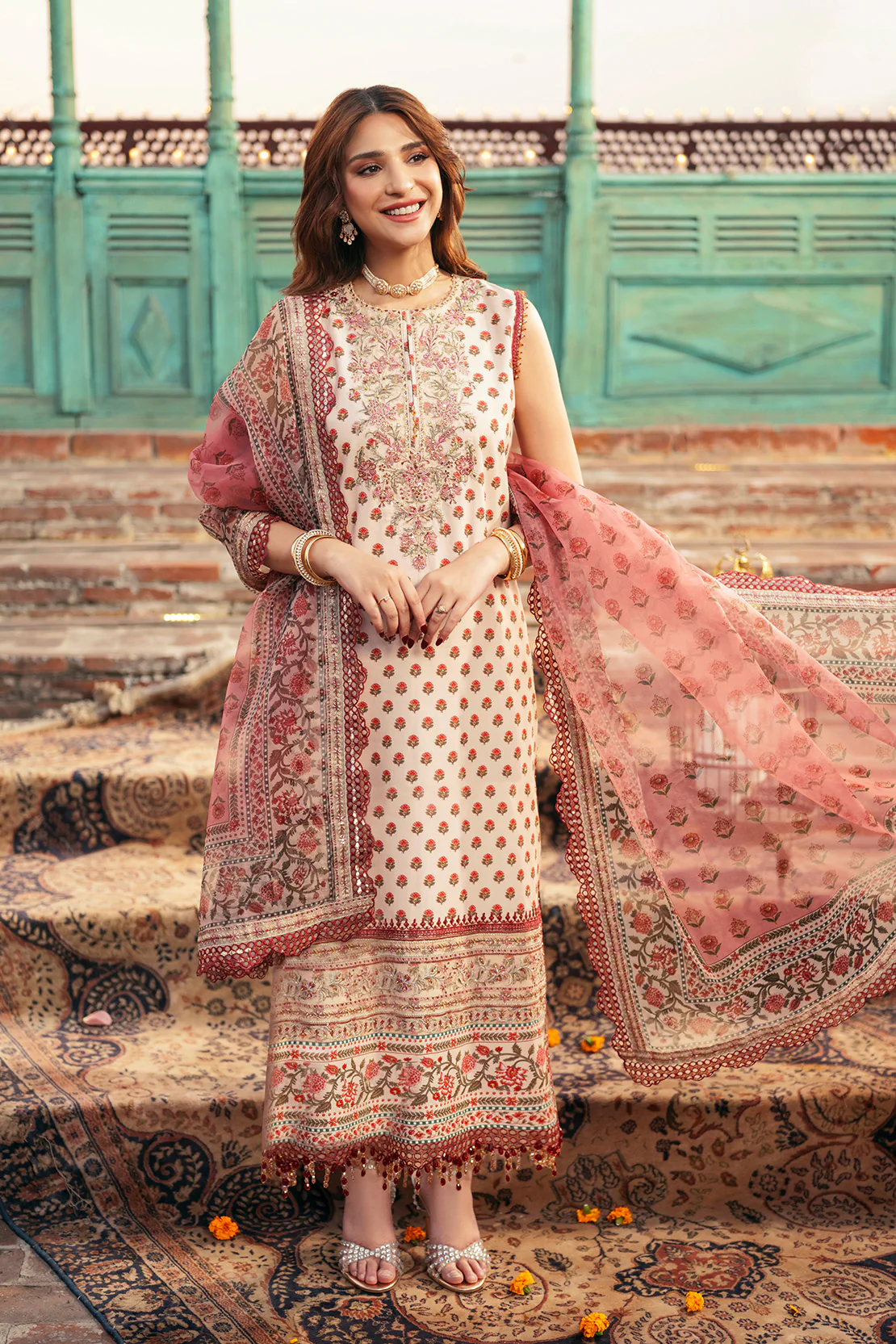 Embroidered - 3 Pc Lawn Suit (Organza Dupatta)