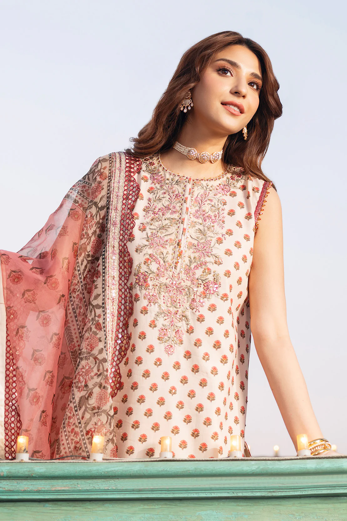 Embroidered - 3 Pc Lawn Suit (Organza Dupatta) - Image 3