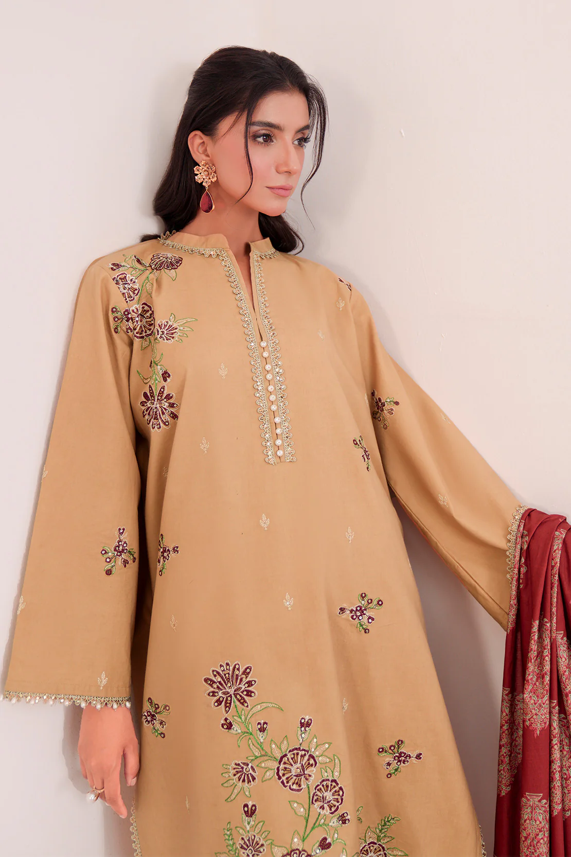 Embroidered - 2 Pc Lawn Suit (Lawn Dupatta) - Image 4