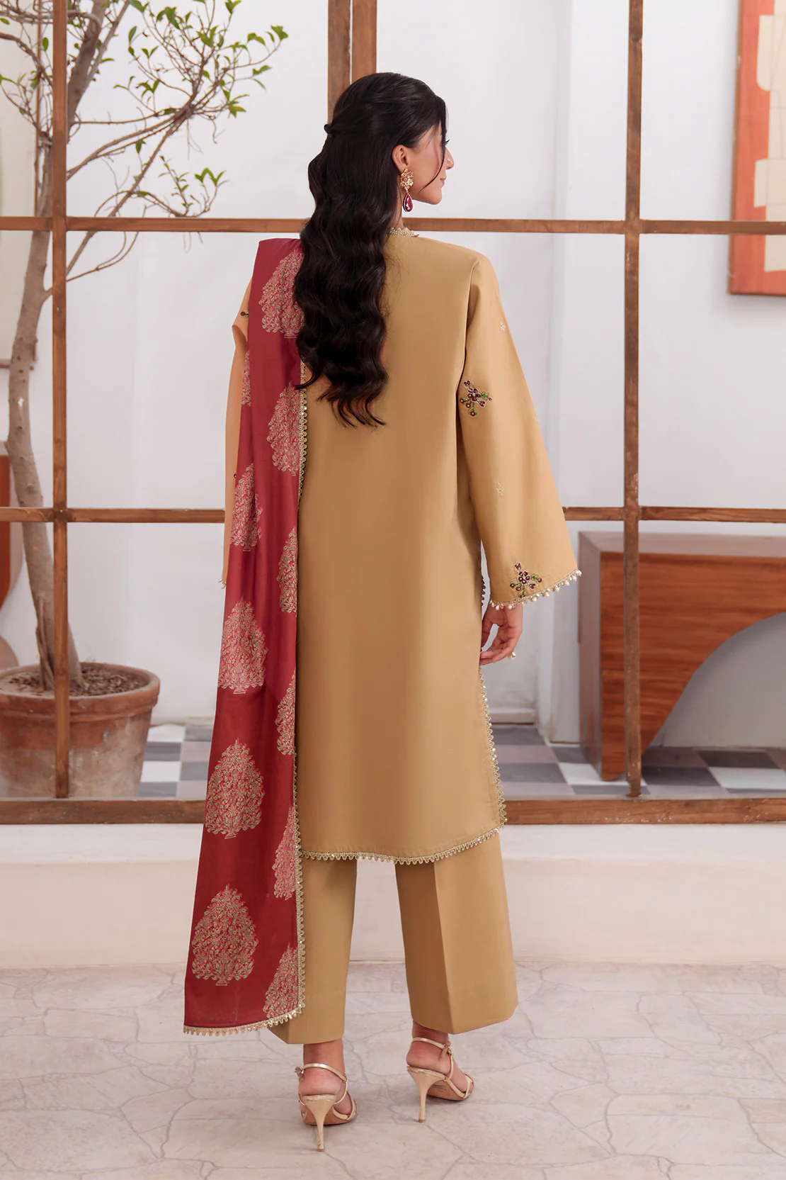 Embroidered - 2 Pc Lawn Suit (Lawn Dupatta) - Image 5