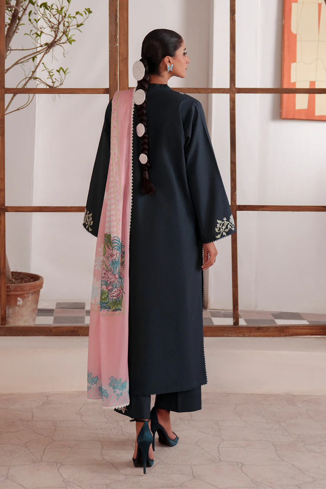Embroidered - 2 Pc Lawn Suit (Lawn Dupatta) - Image 5