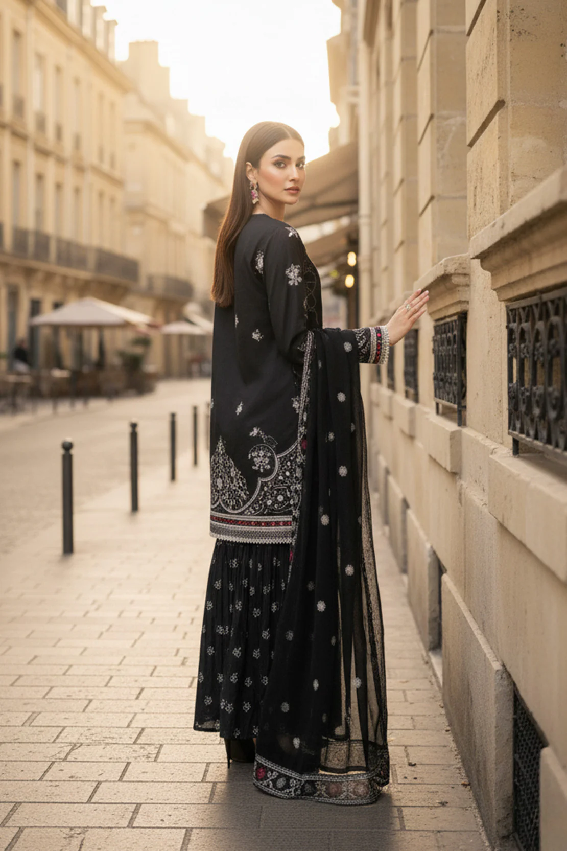 Embroidered - 3 Pc Lawn Suit (Organza Dupatta) - Image 5