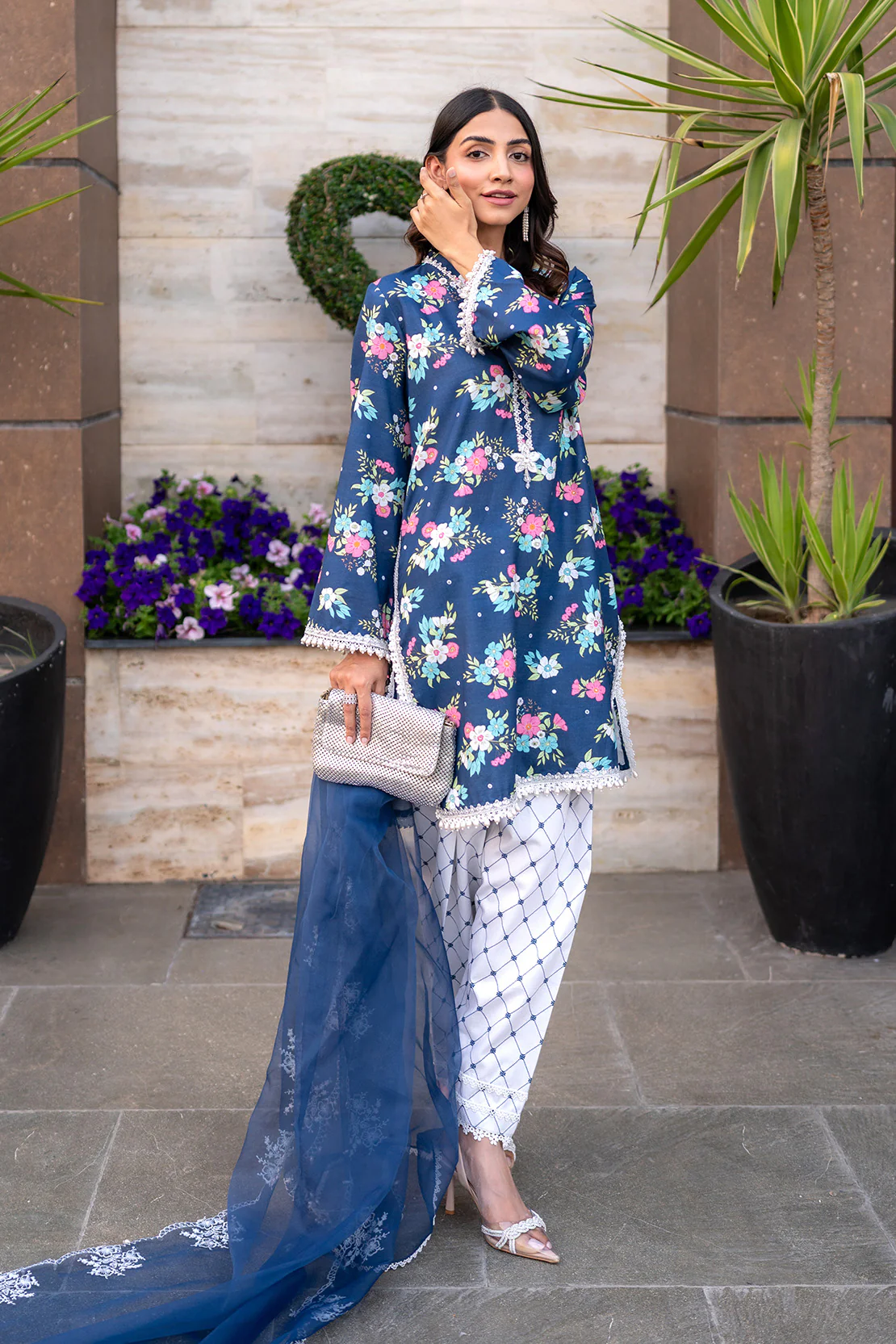 Printed - 2 Pc Lawn Suit - Image 3