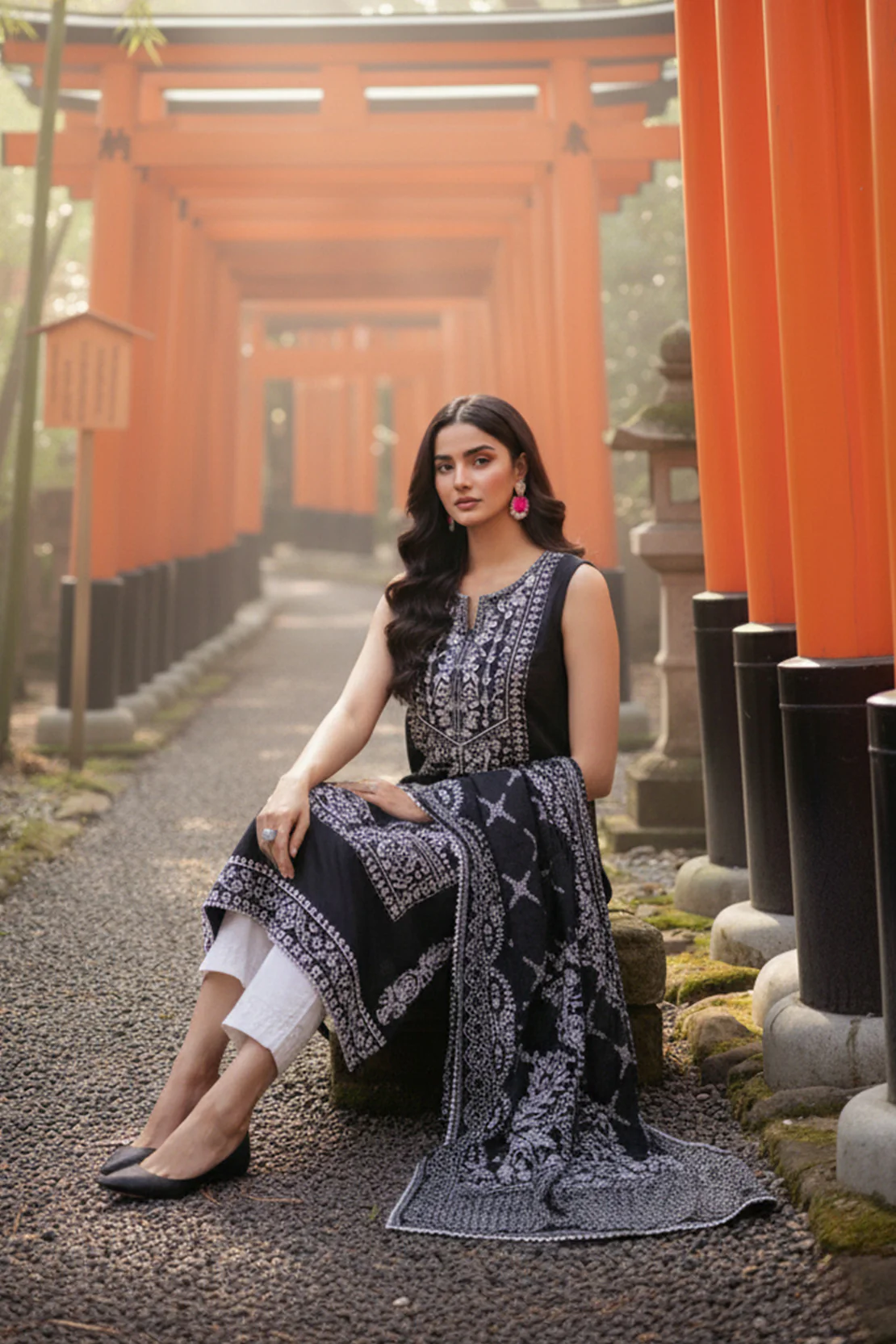 Embroidered - 3 Pc Lawn Suit (Lawn Dupatta) - Image 3