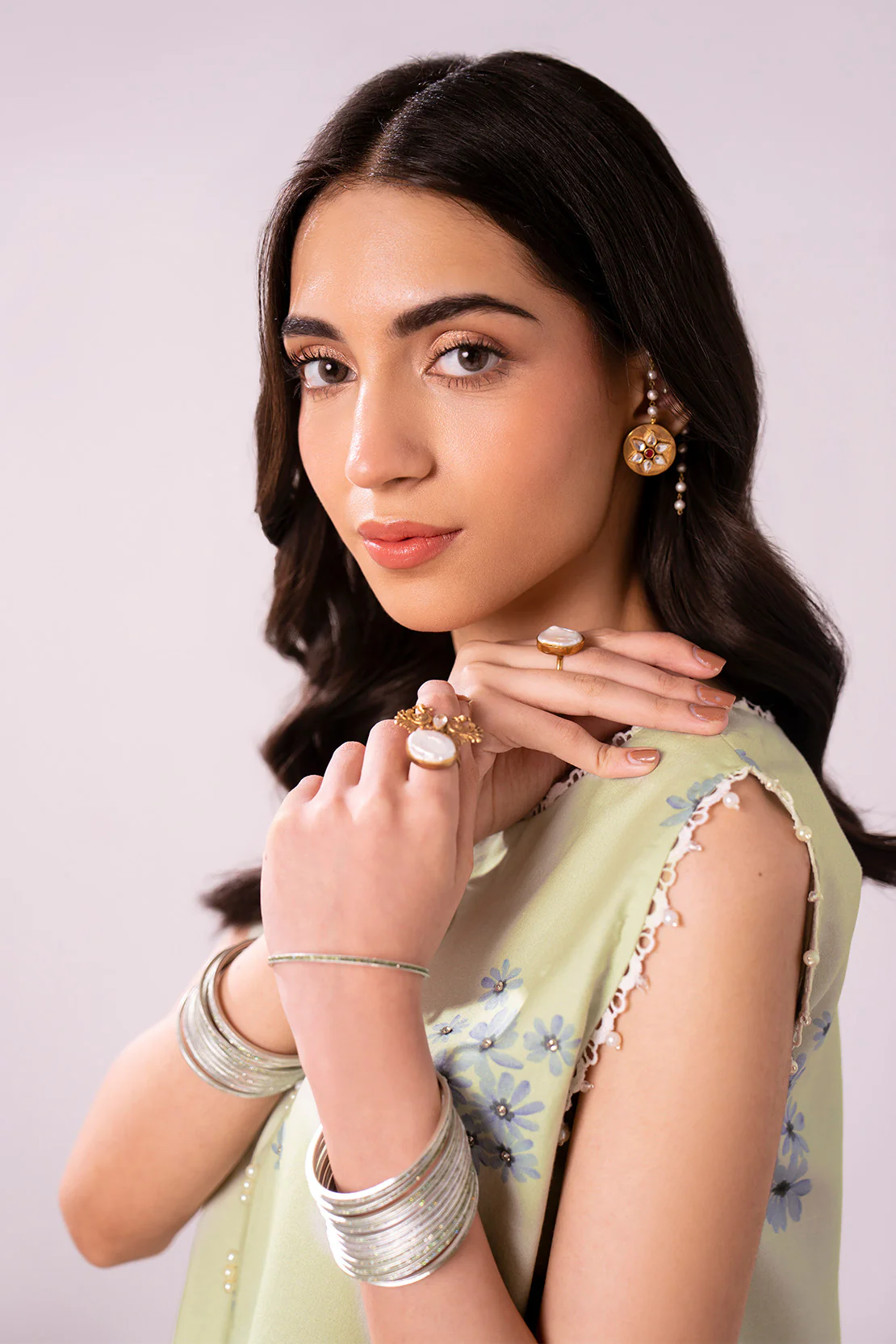 Embroidered - 2 Pc Lawn Suit - Image 4