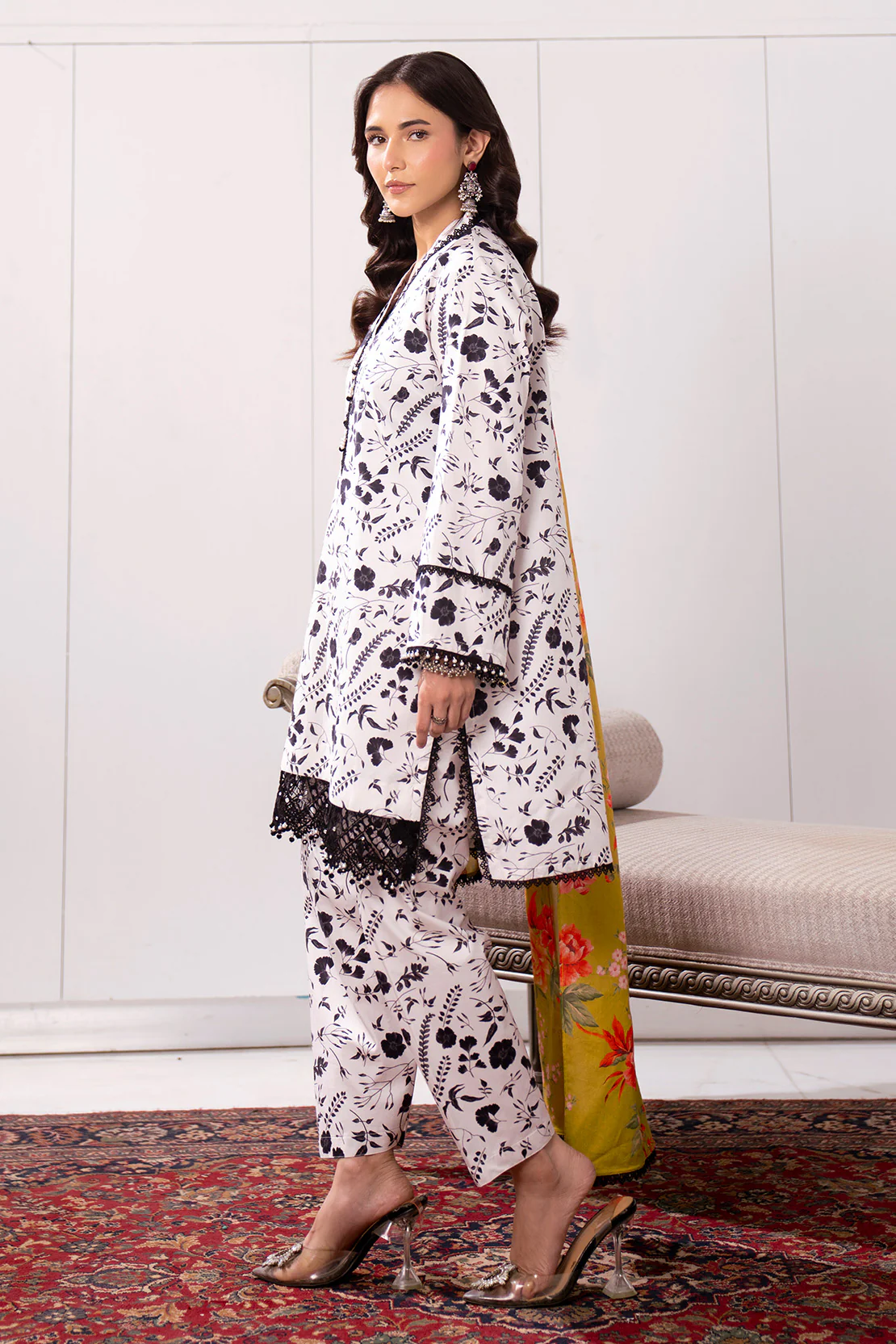 Printed - 3 Pc Lawn Suit (Lawn Dupatta) - Image 3