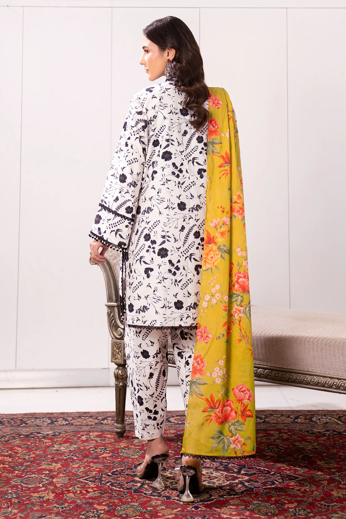 Printed - 3 Pc Lawn Suit (Lawn Dupatta) - Image 7