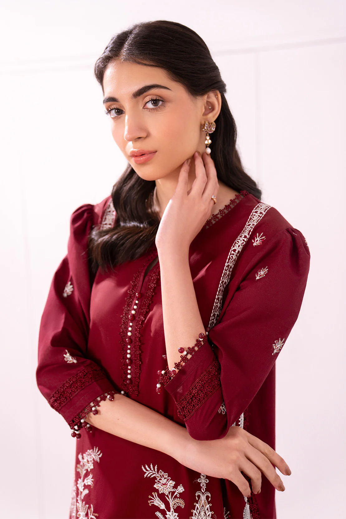 Embroidered - 2 Pc Lawn Suit - Image 3