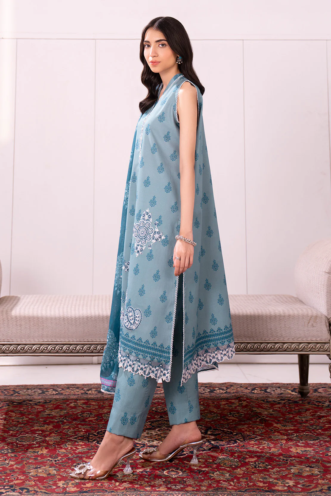 Embroidered - 3 Pc Lawn Suit (Lawn Dupatta) - Image 3