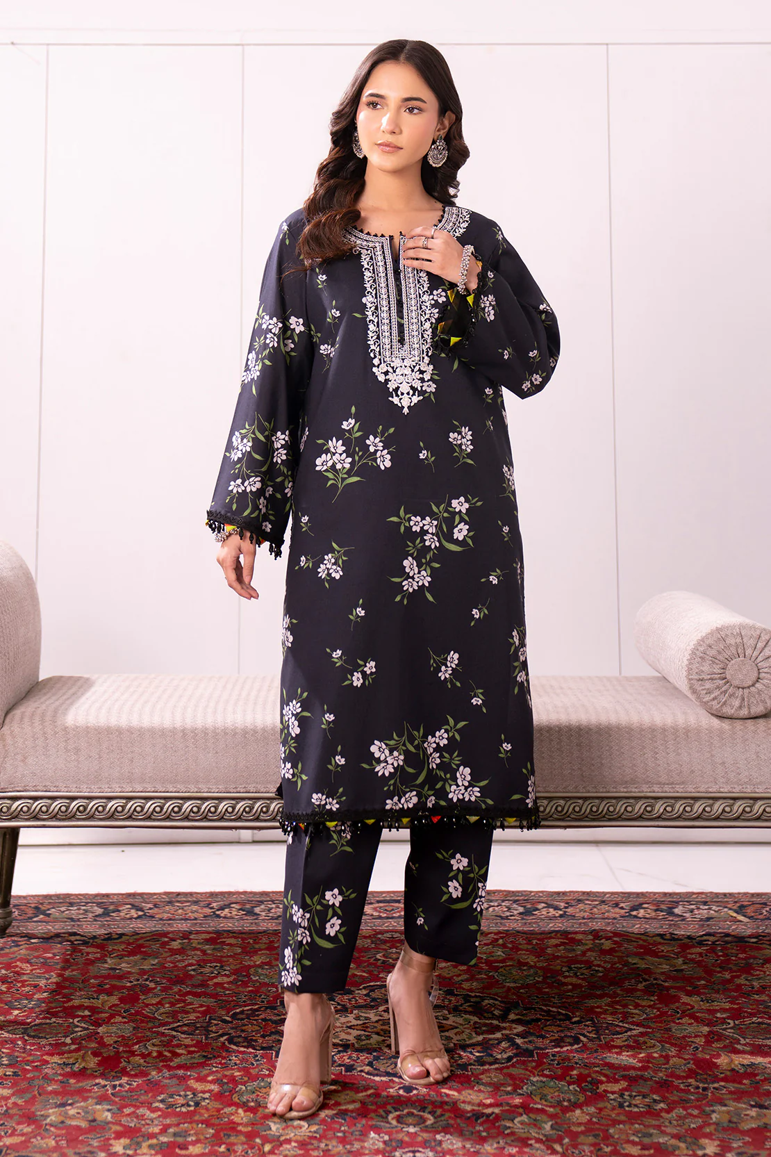 Embroidered - 2 Pc Lawn Suit - Image 3