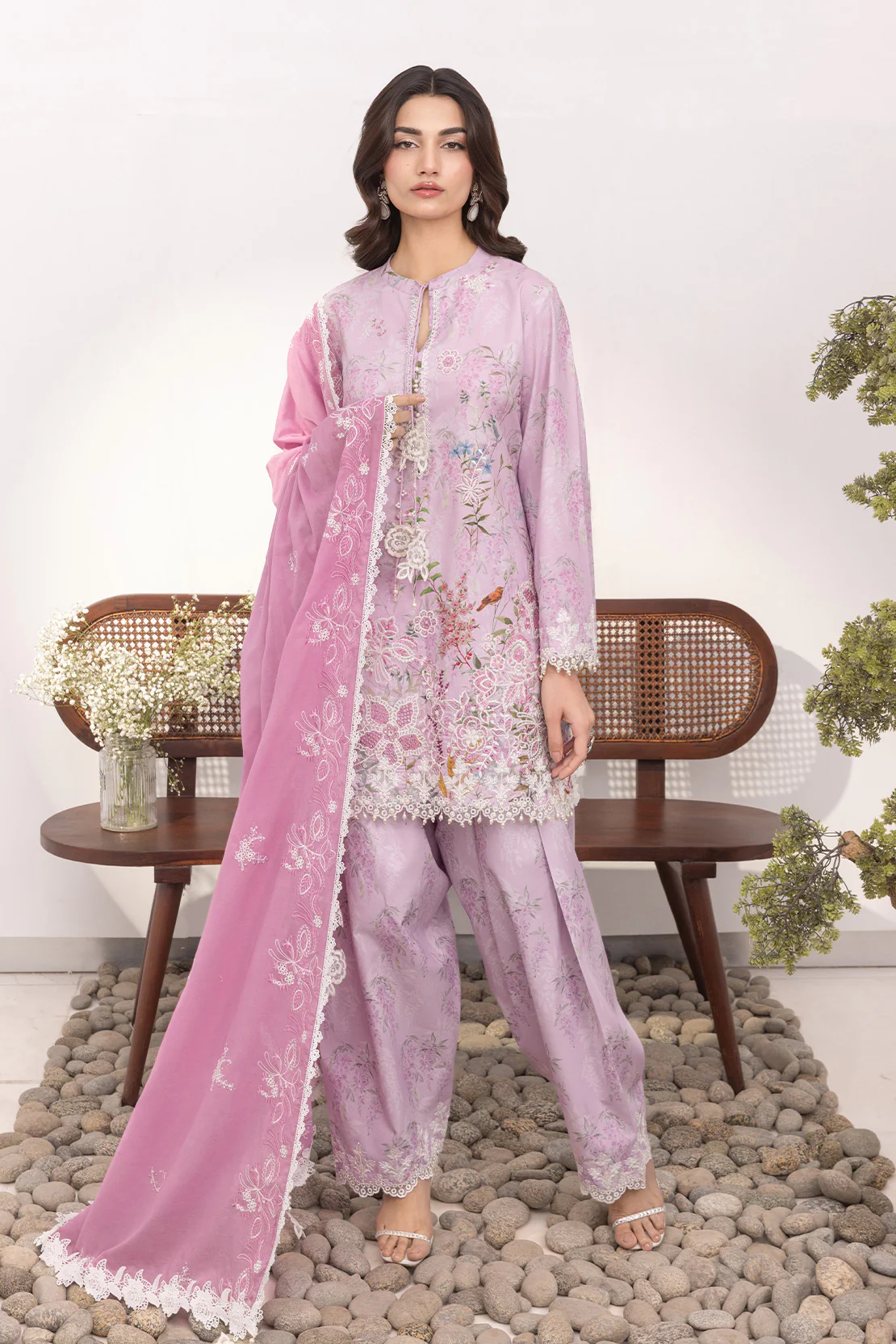 Embroidered - 3 Pc Lawn Suit