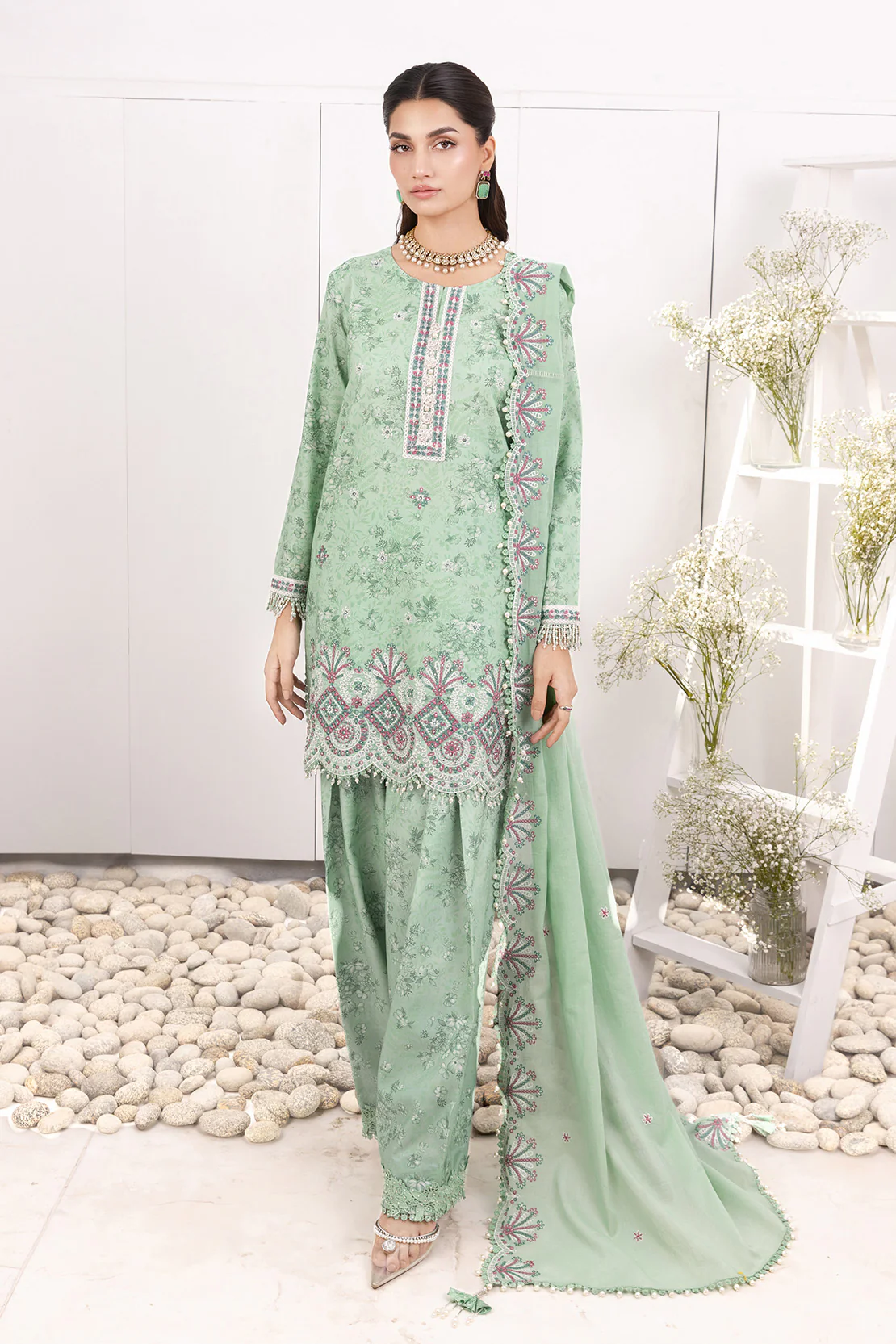 Embroidered - 3 Pc Lawn Suit - Image 6