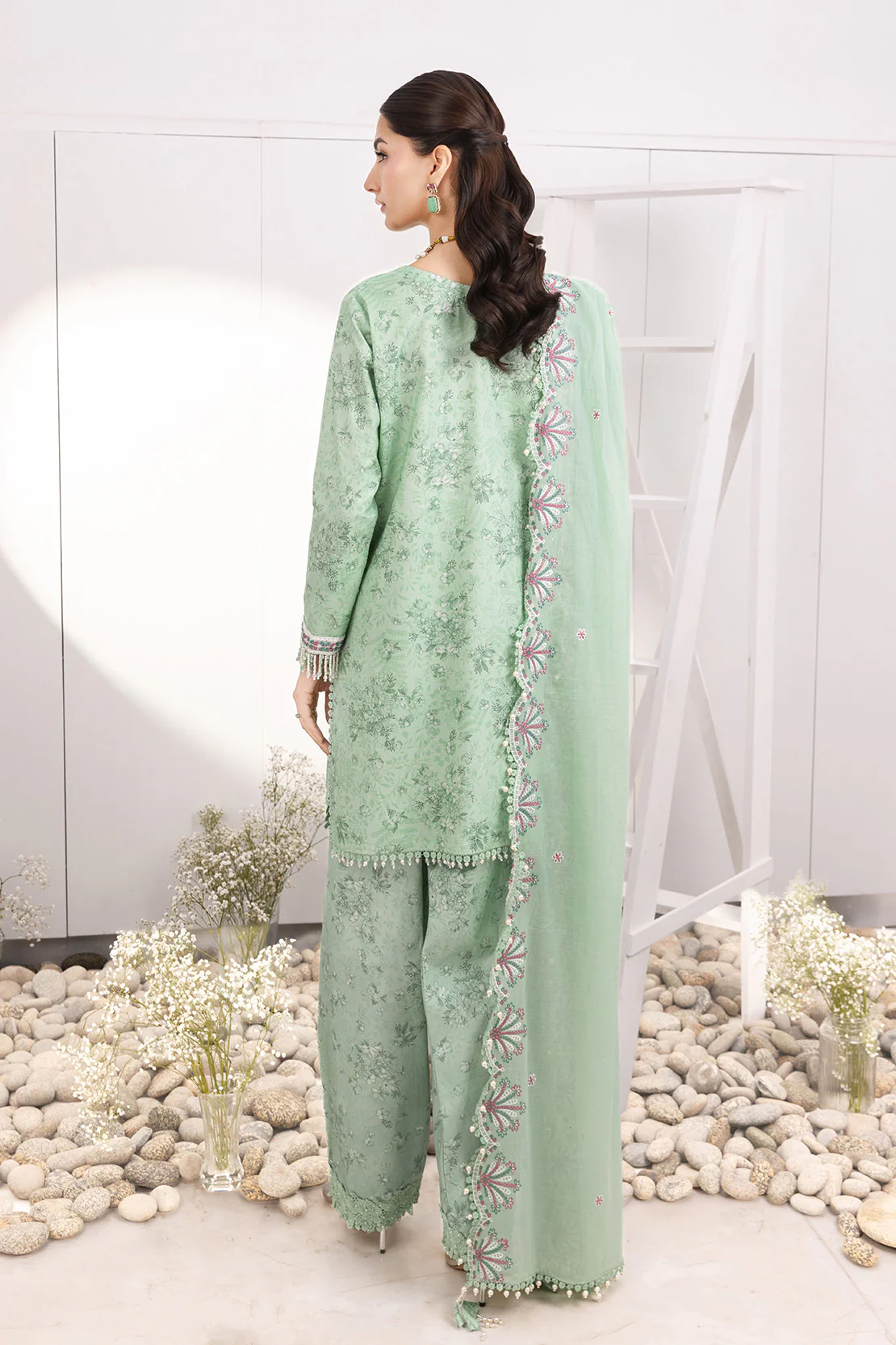 Embroidered - 3 Pc Lawn Suit - Image 7