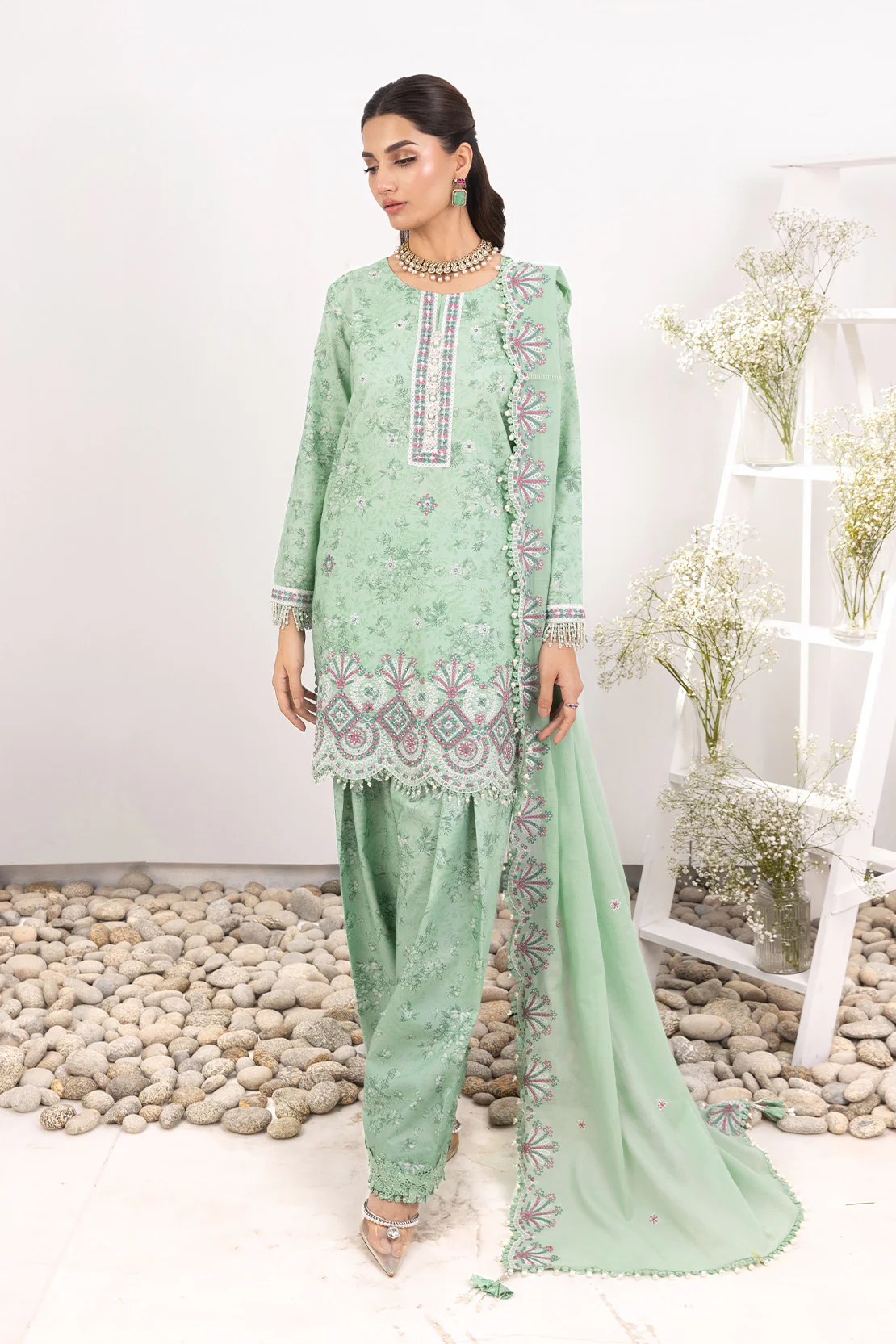 Embroidered - 3 Pc Lawn Suit - Image 8