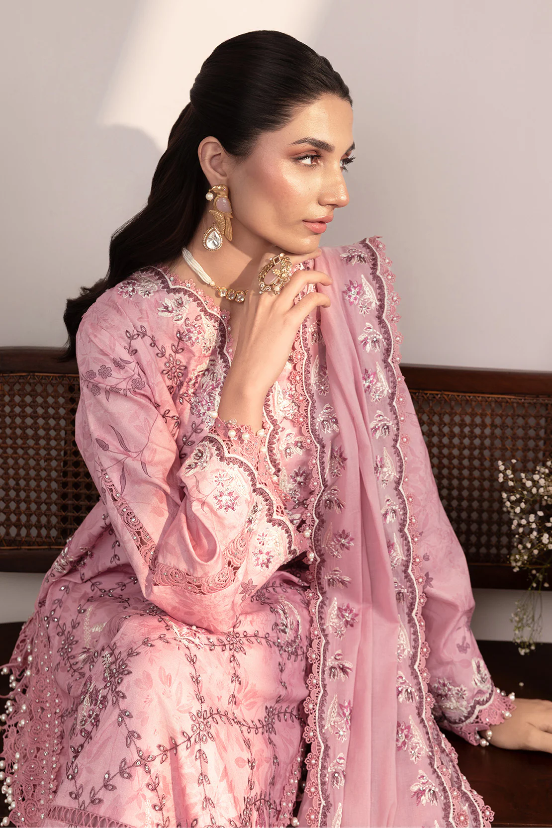 Embroidered - 3 Pc Lawn Suit - Image 4