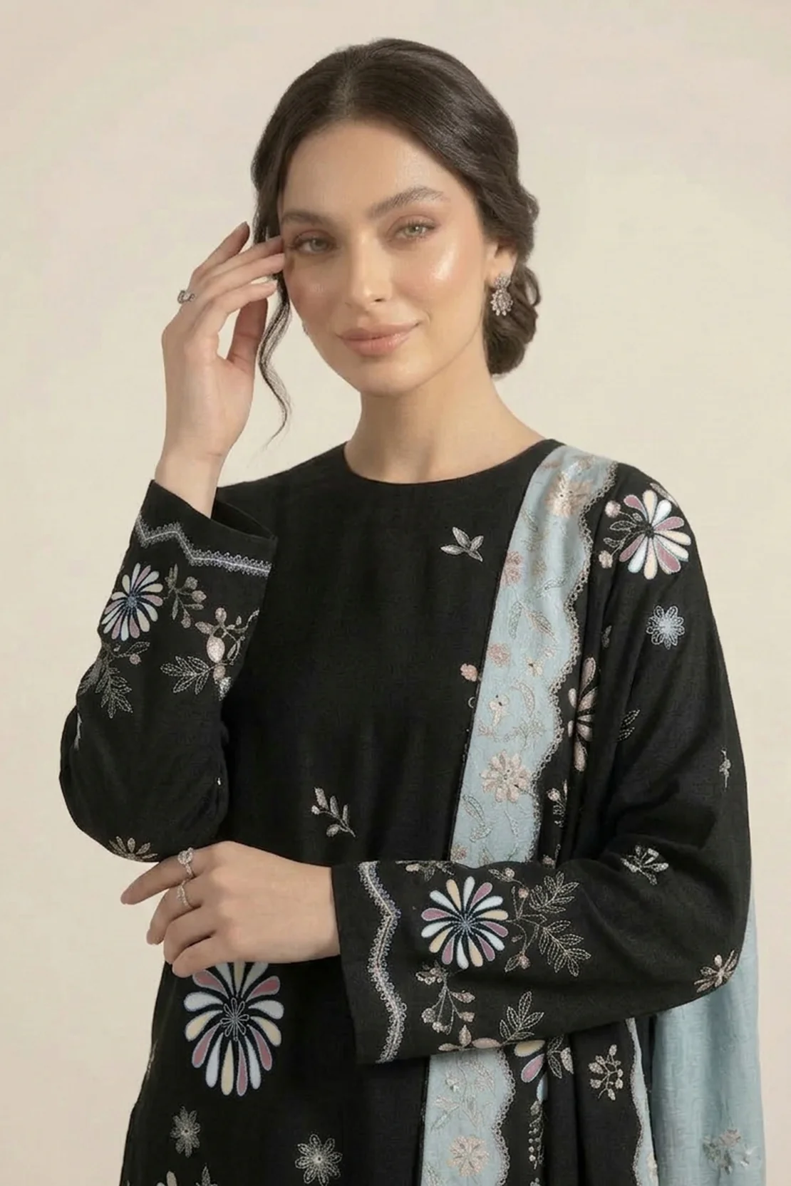 Printed - 2 Pc Lawn Suit (Shirt & Dupatta) - Image 2