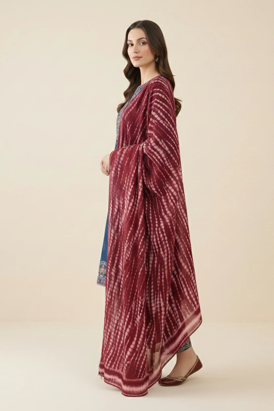 Embroidered - 3 Pc Lawn Suit - Image 5