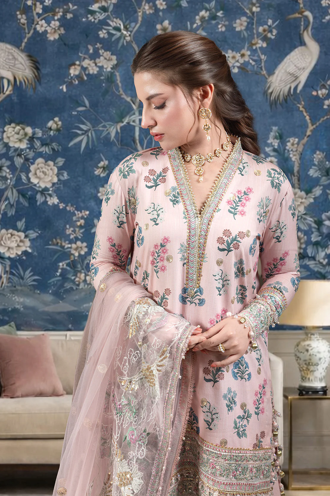 3Pc Premium Lawn Suit - Image 4