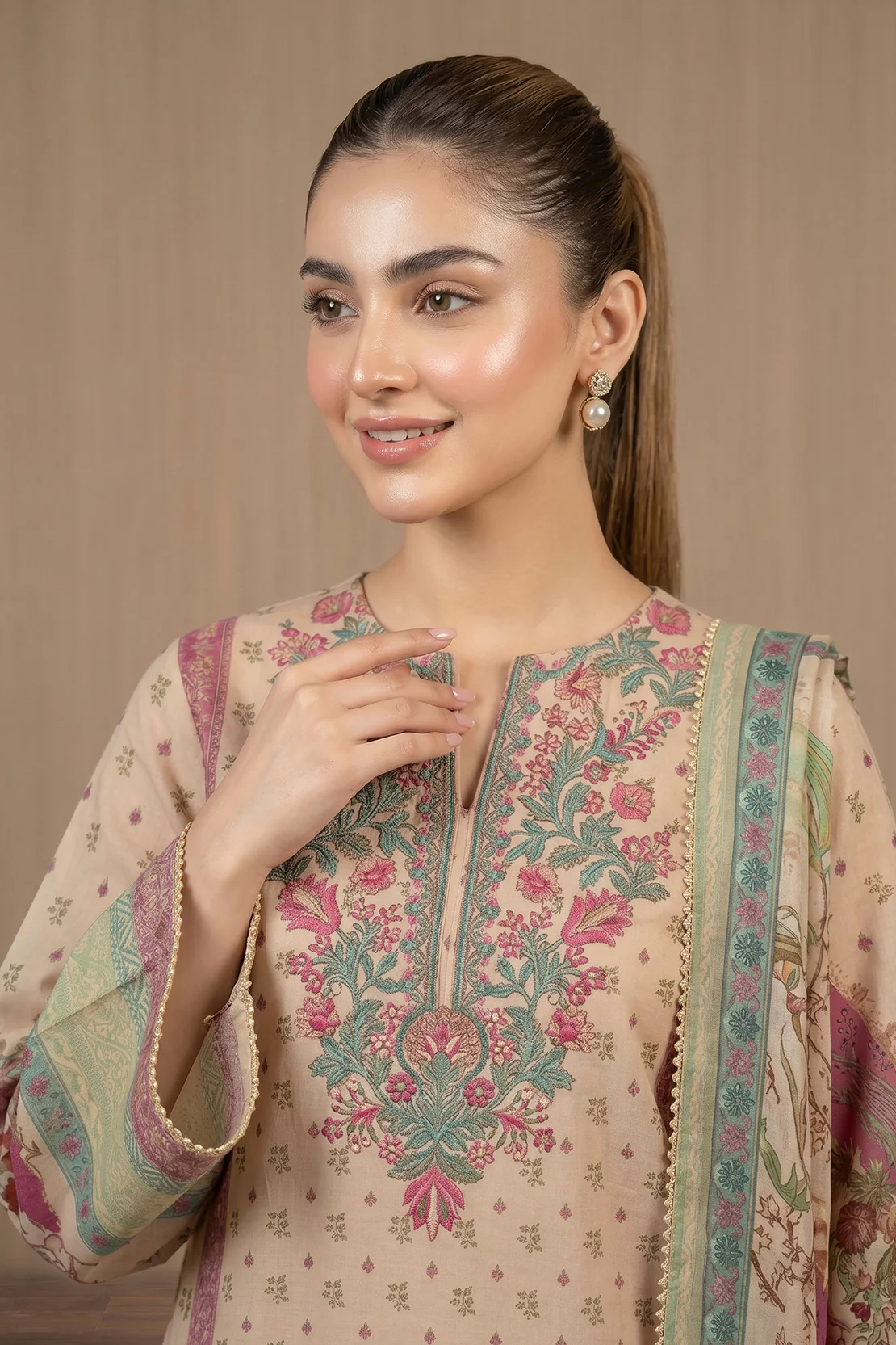 Embroidered - 2 Pc Lawn Suit - Image 2