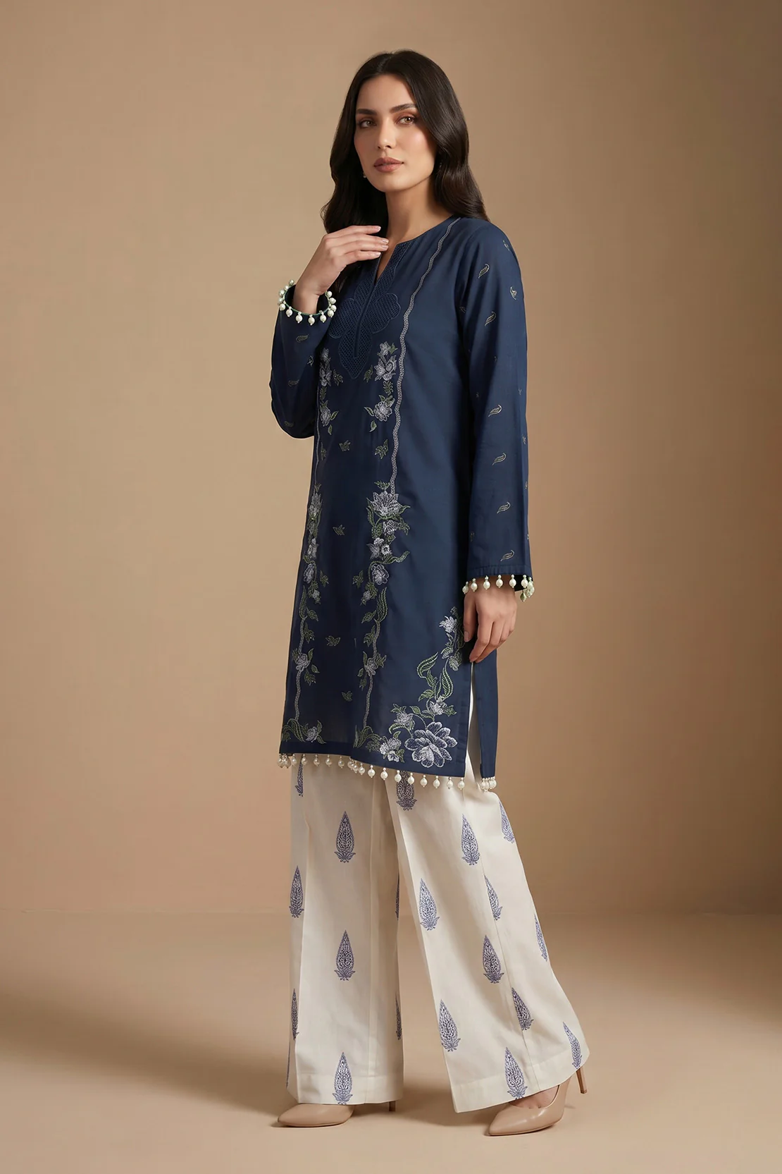 Embroidered - 2 Pc Lawn Suit - Image 6