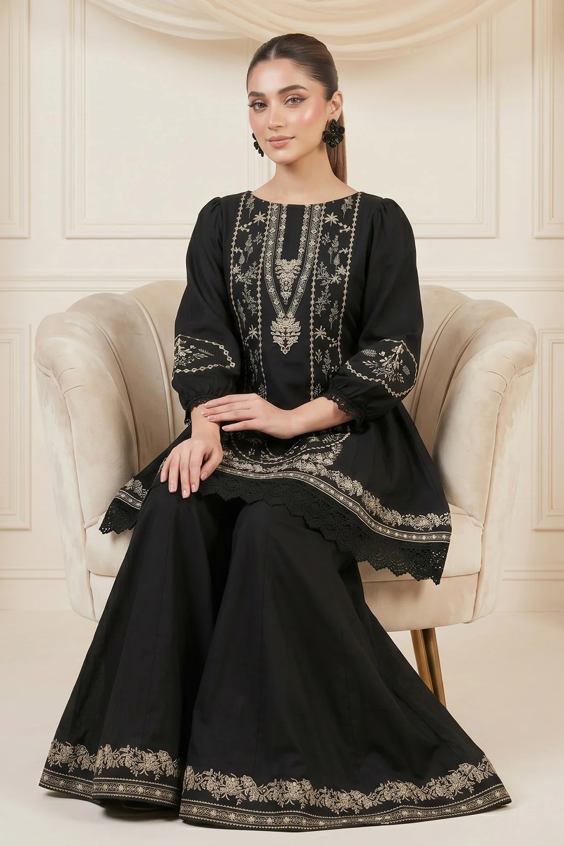 Embroidered - 2 Pc Lawn Suit - Image 3