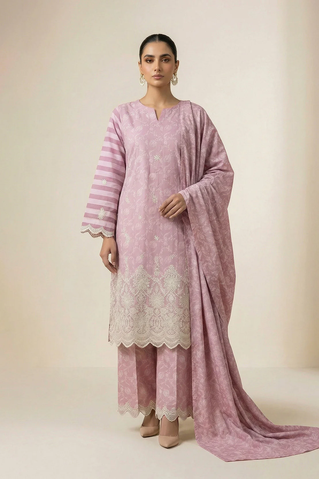 Embroidered - 3 Pc Lawn Suit - Image 3