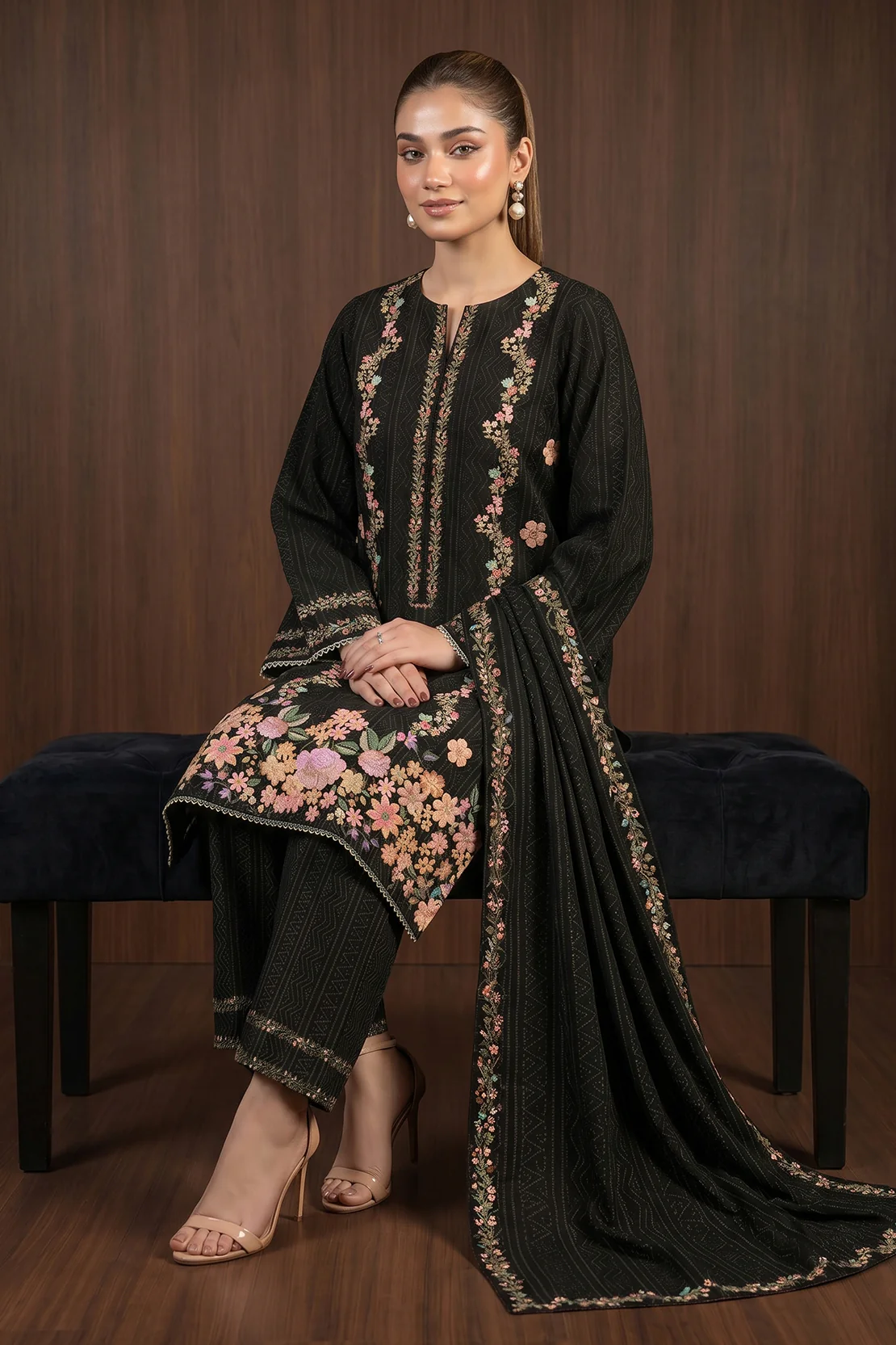Printed - 3 Pc Lawn Suit - Image 2
