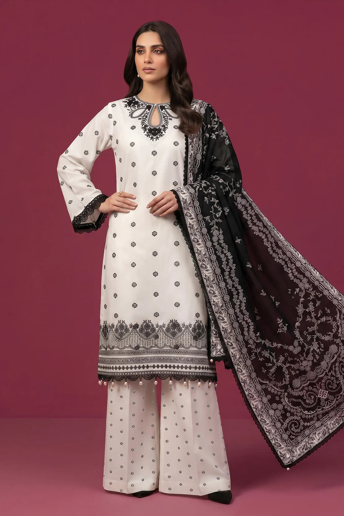 Embroidered - 3 Pc Lawn Suit - Image 3