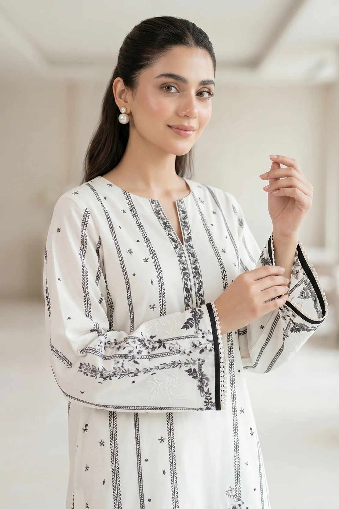 Printed - 2 Pc Lawn Suit - Image 4