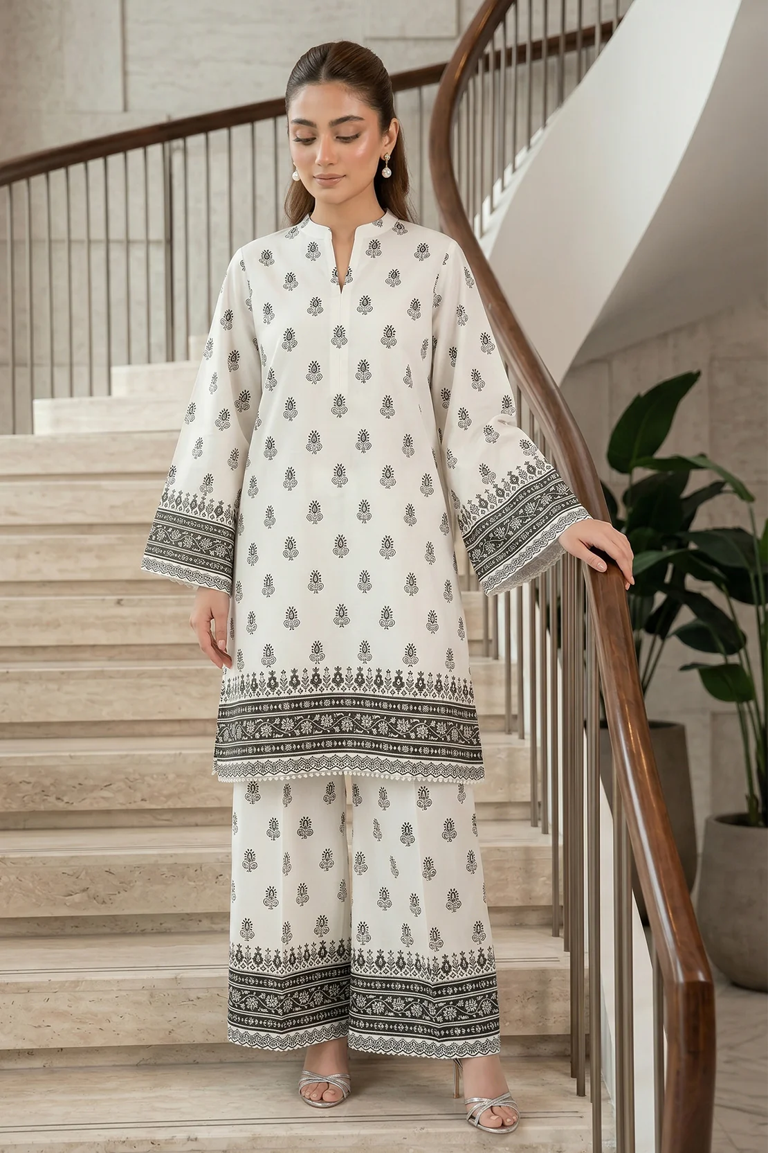 Printed - 2 Pc Lawn Suit - Image 3